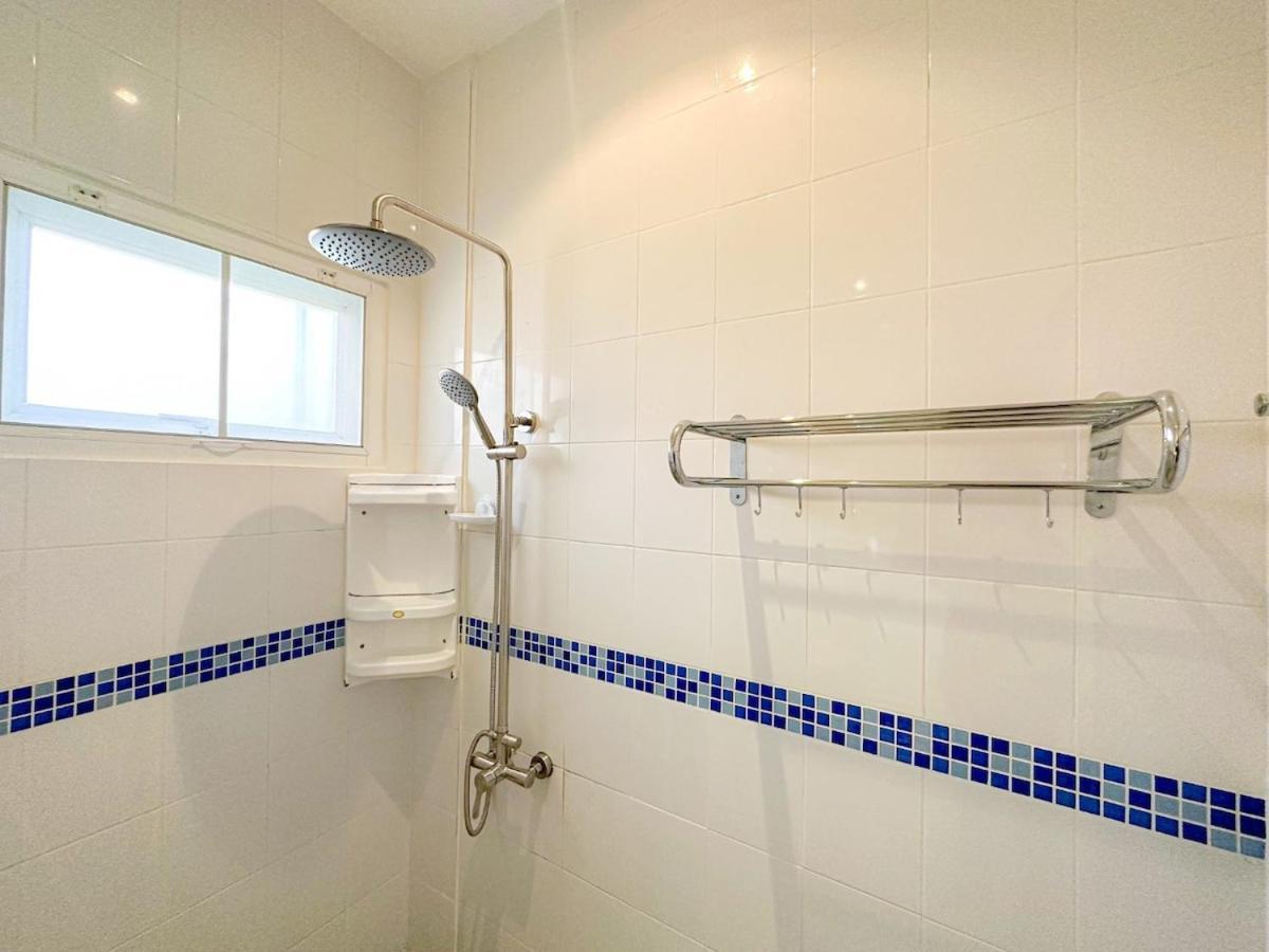 Oasis One Bedroom 10 Minutes From Rawai Apartment